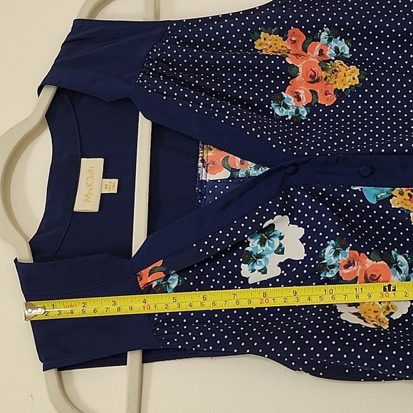 Modcloth Navy  Blue Floral V Neck  Tunic Sleeveless Cottagecore Top size  Medium - Picture 7 of 14